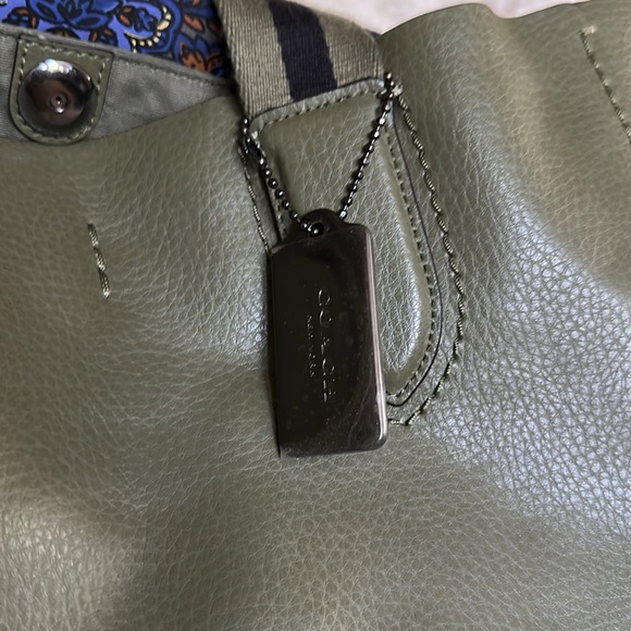 Coach Olive Green Leather Tote Bag with Floral Lining - Picture 4 of 7